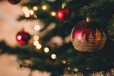 Christmas Eve Closing Christmas Eve Closing